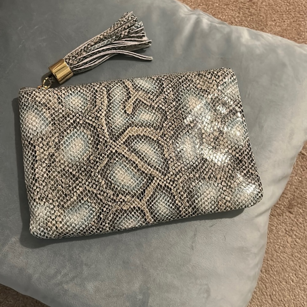 NWT G.I.L.I. Blue Cobra Leather Pouch with Tassel